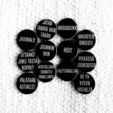 Ärsyttävät sanat ja lausahdukset rintanappi